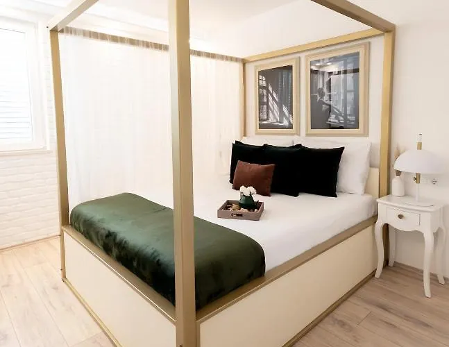 Mediteraneo 아파트