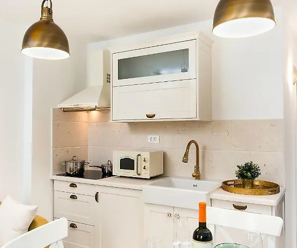 Mediteraneo 아파트 *