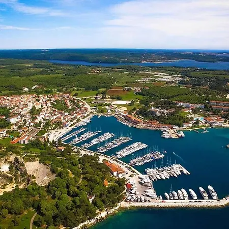 Mediteraneo Apartment *